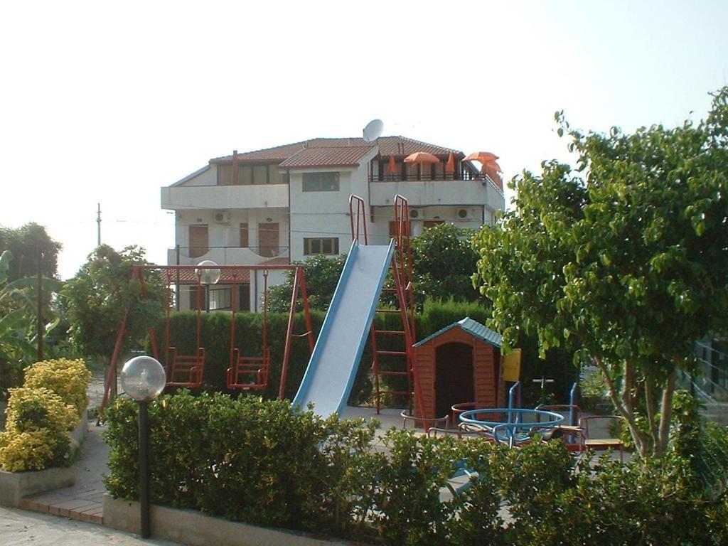 Hotel Il Vulcano Тропея Экстерьер фото