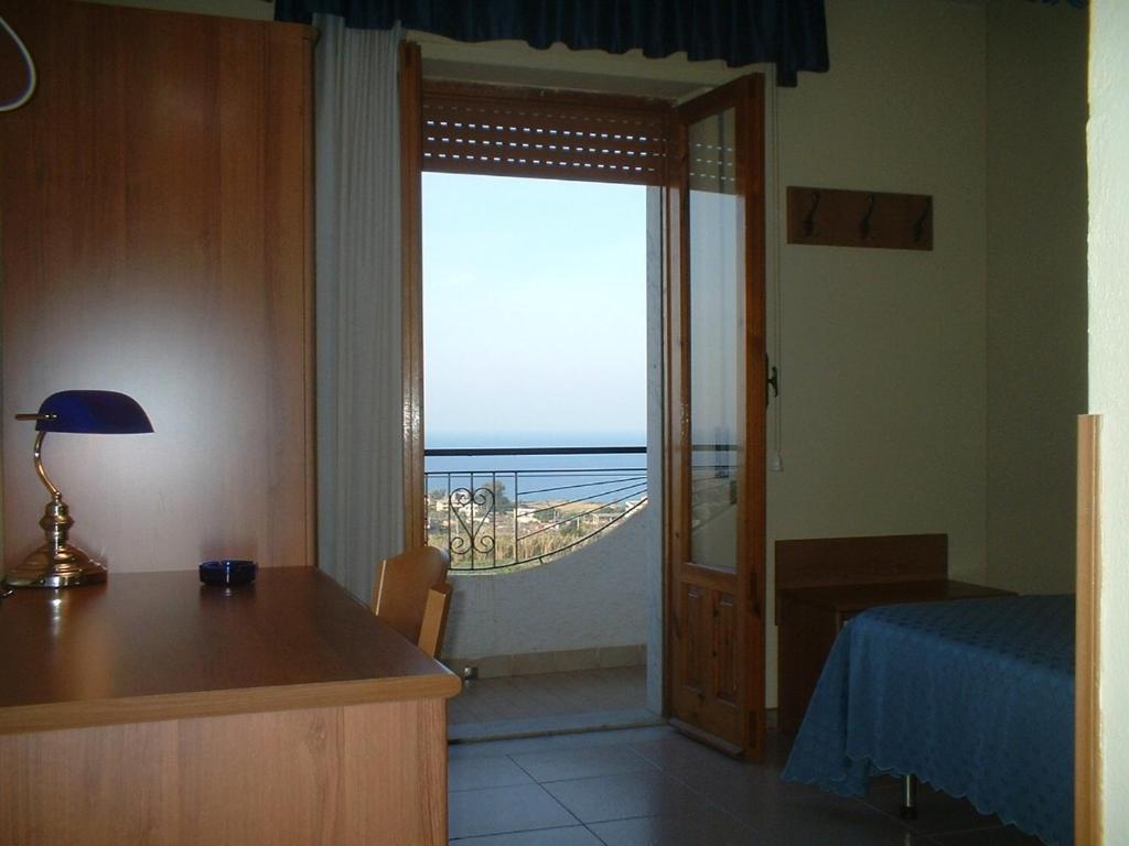 Hotel Il Vulcano Тропея Номер фото