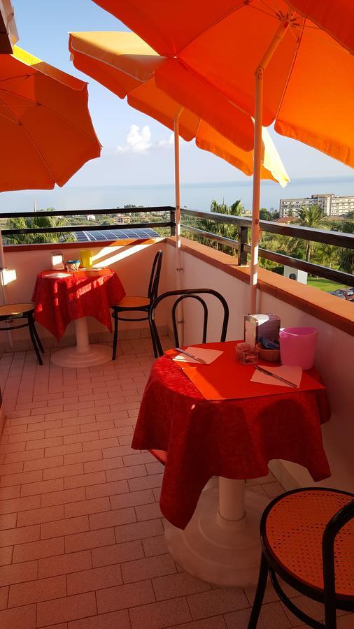 Hotel Il Vulcano Тропея Экстерьер фото